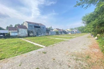 Jl.kaliurang Km 12 Jogja Tanah Strategis SHM Per unit