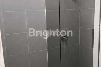 Rumah citraland greenlake,dekat graha famili, dekat pakuwon mall, unesa