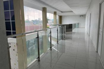 Disewa Ruang Usaha Atau Showroom Kelapa Dua Raya Gading Serpong, Lt 800m2, 2