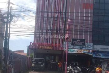 Ruko Strategis di Ciputat, 4,5 Lantai, jual cepat dibawah hrg Market