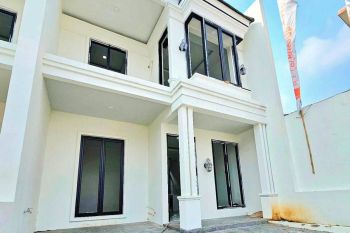 Rumah Ready 2 Lantai  ,Akses luas samping Jalan Raya