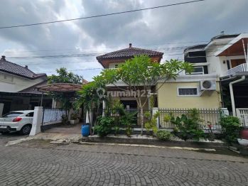 Rumah Cantik Tropis Modern Aman Dan Nyaman Strategis Di Maguwoharjo, Sleman