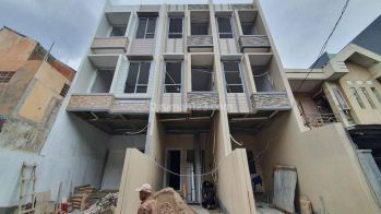 Wilson Rumah baru area tomang lokasi strategis