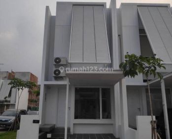 Disewakan Rumah 2 Lantai Inspirahaus Furnished di Bsd, Tangerang