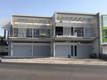 Ruko Pinggir Jalan Di Kesepuhan