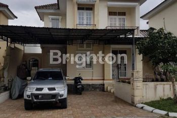 Rumah cantik 2 lantai  di perumahan Bukit Mediterania