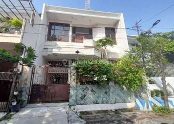 Rumah Luas Simpang Darmo Permai Selatan 2 Lantai