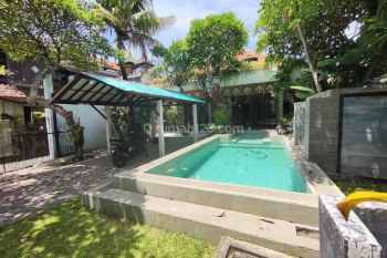 Di Sewakan Tahunan Villa 3 Bedroom di Kerobokan Mertasari
