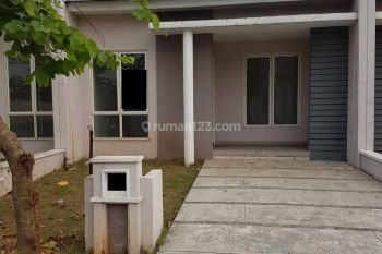 Rumah Rapi Minimalis Depan Club House di Abira Suvarna Sutera