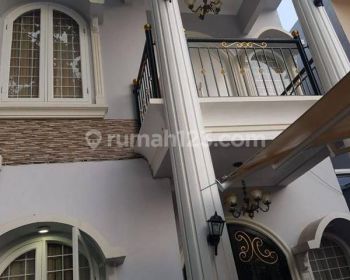Rumah Mewah Modern Clasic 2 Lantai di Jatibening Bekasi