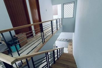 Rumah di taman Holis 2