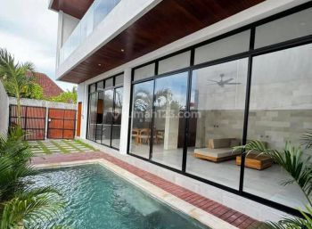Villa baru munggu mengwi badung