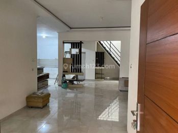 Rumah Luas Siap Huni Semi Furnished di Taman Cibaduyut Indah