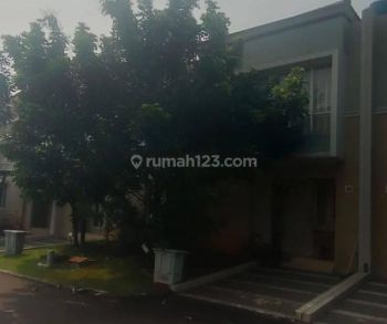 Dijual Rumah Depan Kolam Renang, Cluster Tesla Gading Serpong