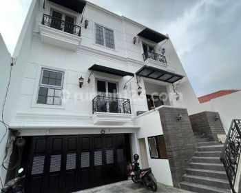 Dijual rumah strategis area premium Menteng Jakarta pusat