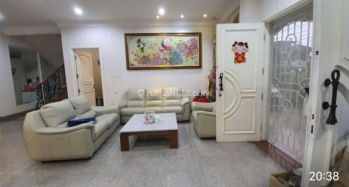 Di  rumah pluit 17x20 huk jln lebar sudah renovasi rapi  siap huni