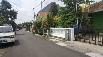 Jual Murah Rumah Dengan Tanah Luas di Turangga Pusat Kota Bandung
