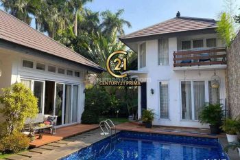 Rumah Luas Ada Kolam Renang Di Dekat Bintaro Sektor 9