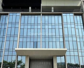 Gedung 7 lantai di Kampung Melayu Tangerang