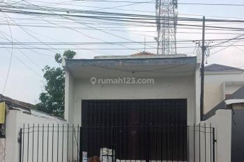 Disewakan Ruko Petemon Barat Lokasi Ramai