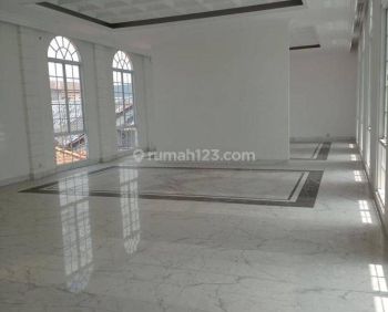 DISEWAKAN Ruang Usaha Mainroad Paskal