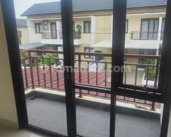 Rumah di Gunung batu gate way 2 Lantai SHM Bagus