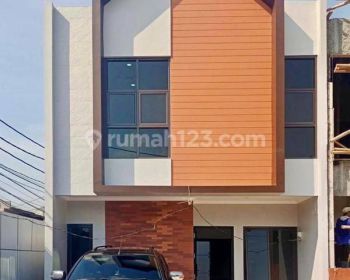 Rumah Mewah Di Dalam Cluster Dekat Lrt Dan Tol Di Pondok Kelapa