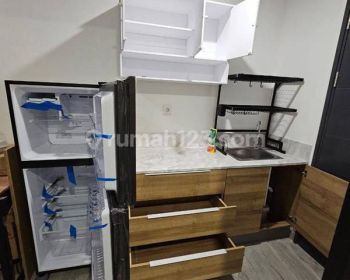 Dijual Atau Disewakan Apartemen Collins Boulevard Sudah Furnished