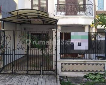 Siap huni. Hadap Timur.