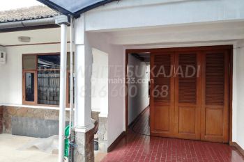 Sale Rumah: Rumah Cibogo Atas