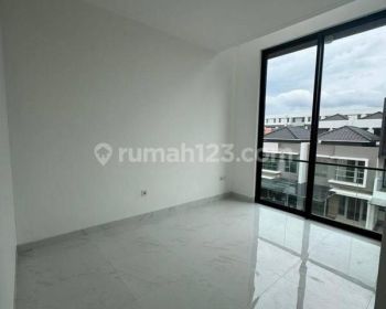 Disewakan Rumah 3 Lantai Di Golf Island 5x15 Brand New Siap Huni Cluster Ramai