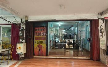 Di  Ruko strategis kelapa gading