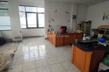 Disewakan gudang dan kantor di cibaligo
