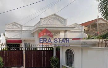 Rumah Mewah, Moderen Dan Luas Turun Harga di Kebunjeruk Jakarta Barat