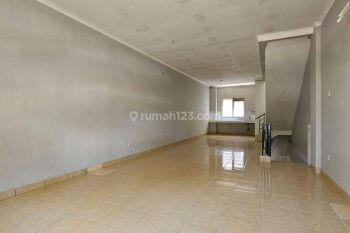 DISEWAKAN CEPAT RUKO 3 LANTAI HADAP JALAN DI PUSAT BISNIS GADING SERPONG,
