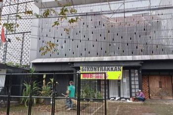 Dijual rumah/kantor/ruko di area komersial strategis Pelajar Pejuang!