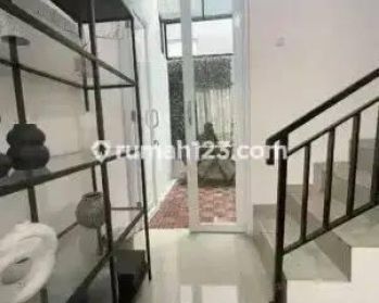 RUMAH MEGAH SIAP HUNI 2 LT DI CLUSTER KOTA HANYA 450 MTR KE CICAHEUM, SURAPATI