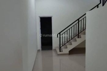 Di sewakan Ruko di Summarecon 105 m