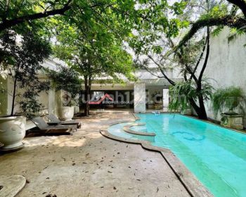 Rumah Konsep Villa Lokasi Strategis di Bangka Jakarta Selatan