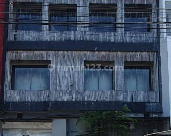 Disewakan Ruko 4 Lantai SHM di Jl Dr Ir Soekarno Surabaya