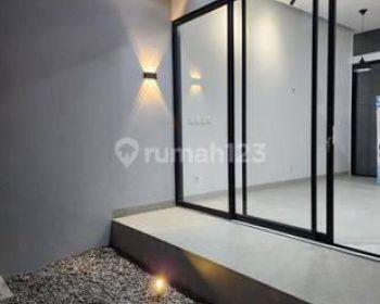Dijual Rumah " BRAND NEW " 2 lantai Nusaloka BSD