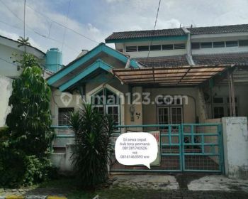 Rumah bagus dan besar dalam cluster di perum mahkota mas cikokol, d