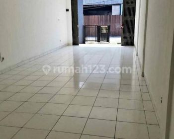 3 Ruko Gandeng 2 Lantai Lokasi Strategis, Tegal Rotan Pondok Aren