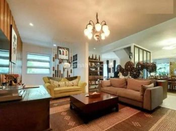 Rumah 2 Lantai di Bintaro Sektor 9 , 12305