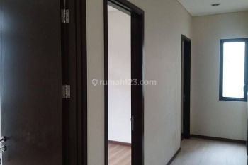 Jual cepat rumah mewah Lancewood Navapark BSD jarang ada lingkungan asri