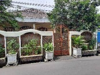 Rumah Bagus Murah SHM akses 2 mobil Utan Kayu Matraman Jakarta Timur