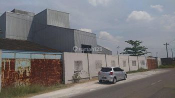 Gudang strategis di baki sukoharjo, pinggir jalan raya..