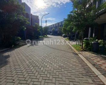 Rumah 2 Lantai Baru Selangkah ke Tol, dekat Universitas dan Mall