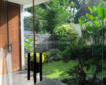 Di sewakan  rumah di kawasan premium senopati