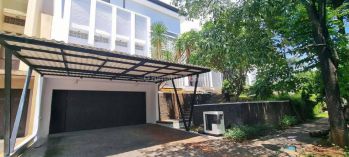 Disewakan Rumah luas unfurnished Brassia De Park Bsd City.